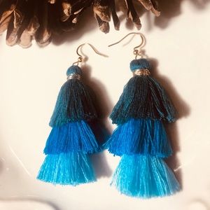 Beautiful Fashion Earrings fringe three colors